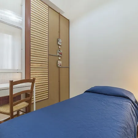 Guesthost - Vittorio Emmanuele & Colosseo Apartment *